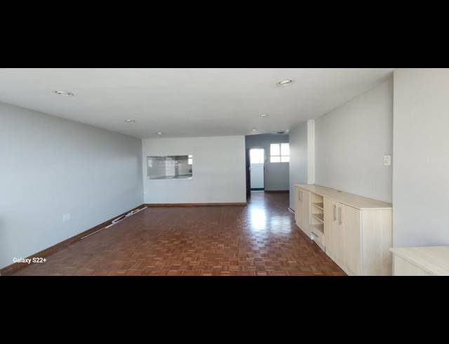 2 BEDROOM PROPERTY TO RENT IN NORTH BEACH